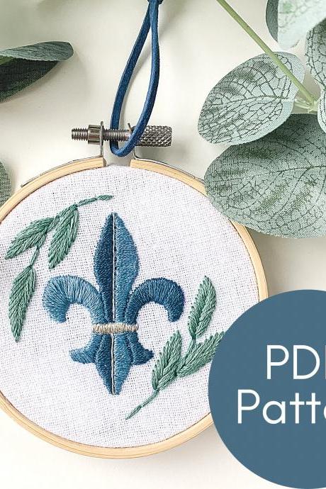 Fleur de Lis Hand Embroidery Pattern | PDF Pattern | Coat of Arms | Hand Embroidery | French Pattern | Lily Pattern | Royal Coat of Arms